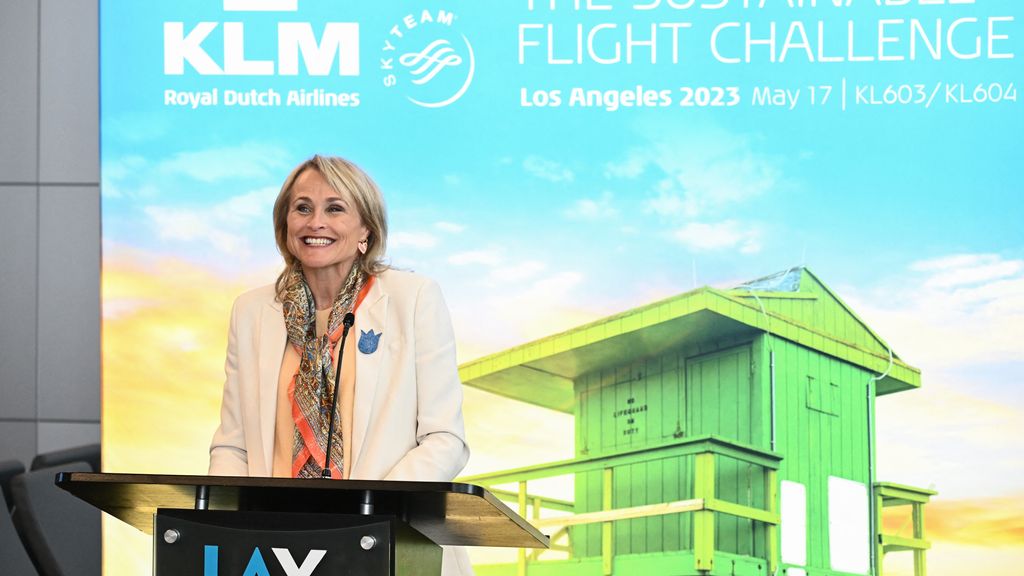 Minister Heinen verzet zich tegen beloning KLM-directeur: 'Echt ongepast'