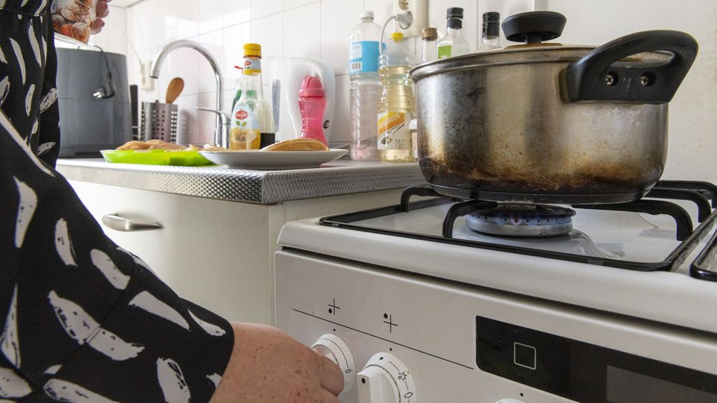 Minister Van Veldhoven weerlegt energiebedrijven over verwachte stijging groene gasrekening