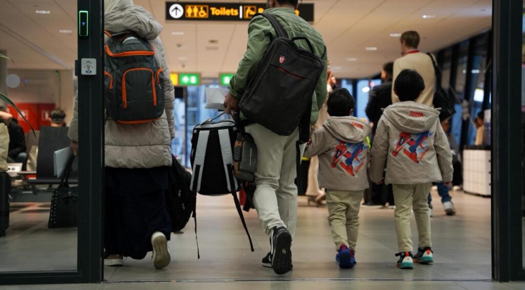 Nederland onderzoekt terugsturen van asielzoekers naar “veilige” delen van Syrië