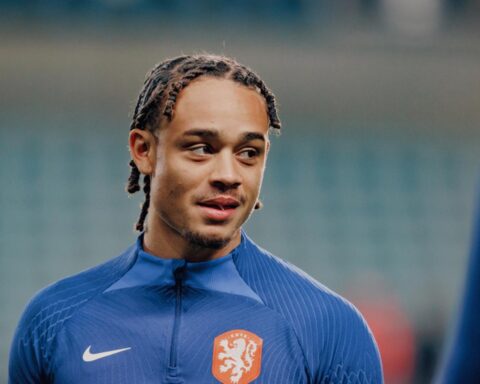 Nederlandse middenvelder Simons mist Wereldbeker door ernstige kniebandblessure