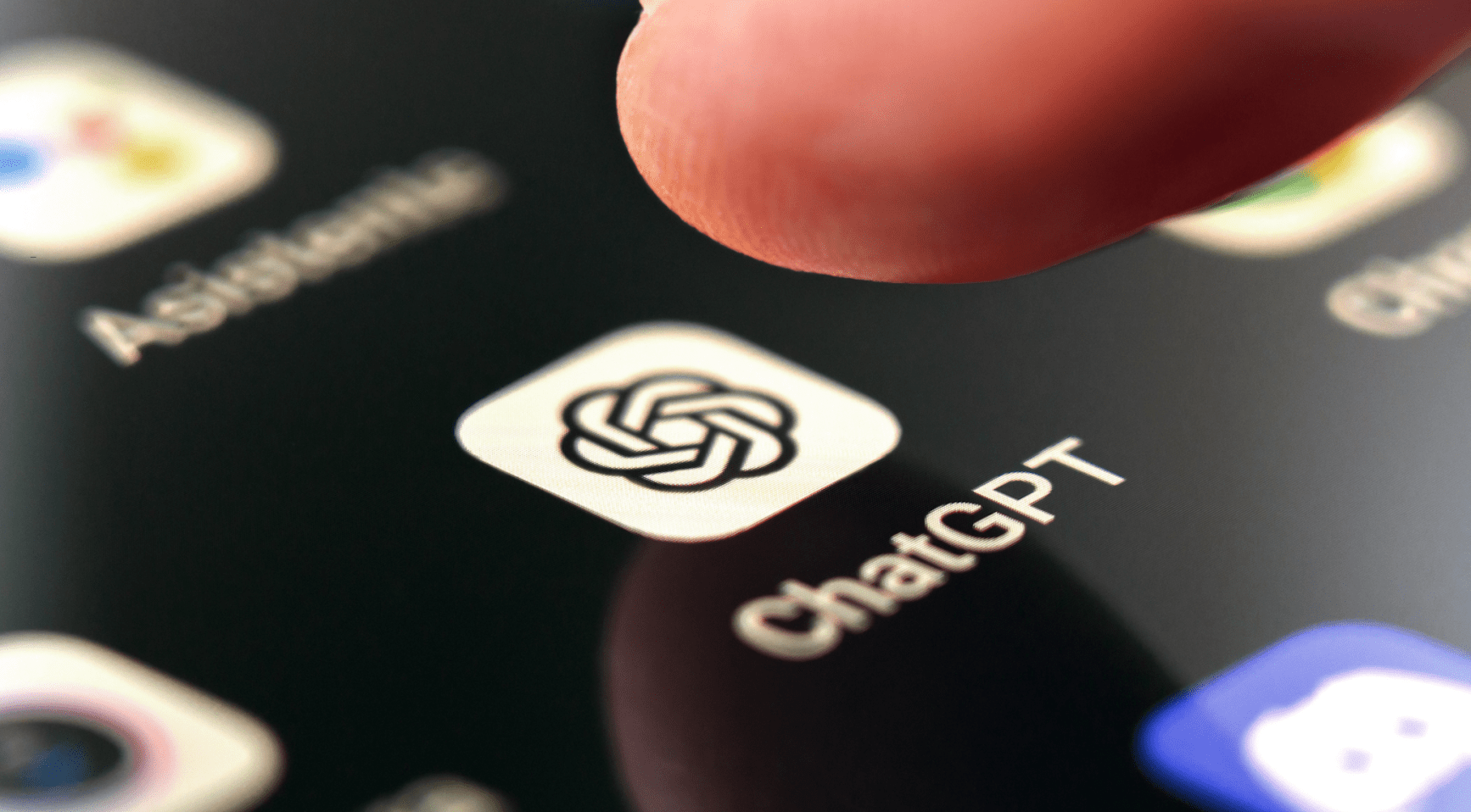 Nederlandse ouders willen totaalverbod op smartphones op school en meer communicatie over het gebruik van AI