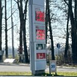 Nederlandse regering plant financieel steunpakket van €1 miljard; belasting op benzine en diesel blijft staan