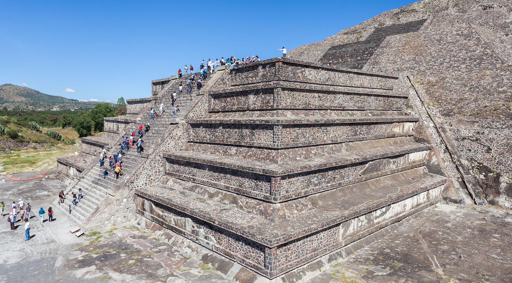 Nederlandse vrouw (55) gewond bij massale schietpartij in Mexicaanse toeristenlocatie