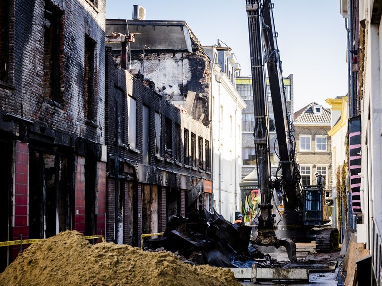 OM eist 10 jaar gevangenisstraf voor brandstichting in Arnhem, vrijspraak voor twee medeverdachten