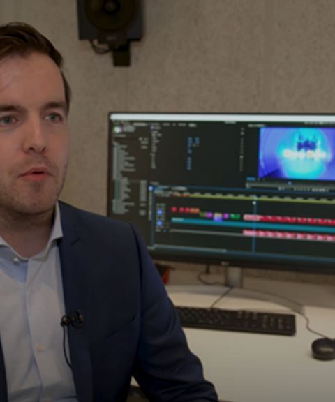 Oplichters bellen per ongeluk met presentator van opsporingsprogramma Plaats Delict