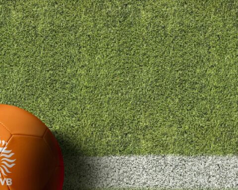 Oranje Leeuwinnen spelen gelijk tegen Frankrijk en behouden controle over WK-kwalificatie