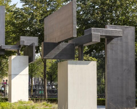 Rijksmuseum viert Carel Visser met eerste Nederlandse tuinexpositie