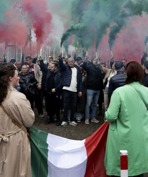 Stille tocht voor Dario (29), neergestoken bij café in Hoorn