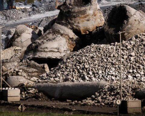 Tijdelijk verbod op vervuilende staalslakken verlengd tot volgend jaar