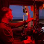 Truckers protesteren op Afsluitdijk en A4 tegen hoge brandstofprijzen