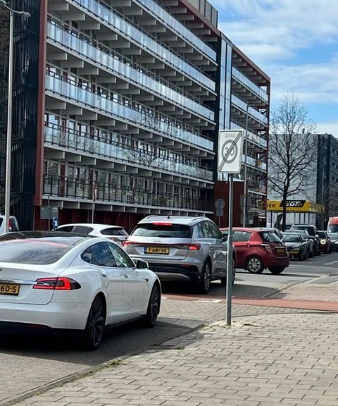 Verkeerschaos rond Vianen door werkzaamheden op A2 en negeren van omleidingsroutes