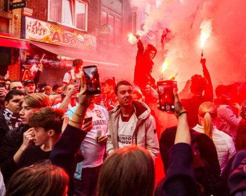 Video: massale straatfeesten in Eindhoven na PSV's 27e landstitel