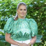 Video: Prinses Amalia trekt grote menigte in Amsterdam tijdens rondleiding met burgemeester Halsema