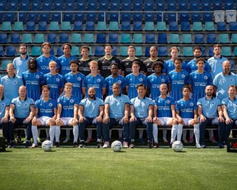Voedselvergiftiging door bedorven kip leidt tot uitval van een derde van FC Den Bosch-selectie, wedstrijd afgelast