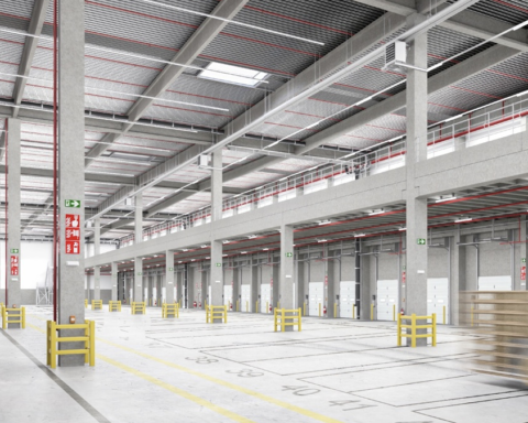 Willy Naessens introduceert modulaire industriebouw met duurzame prefab-elementen