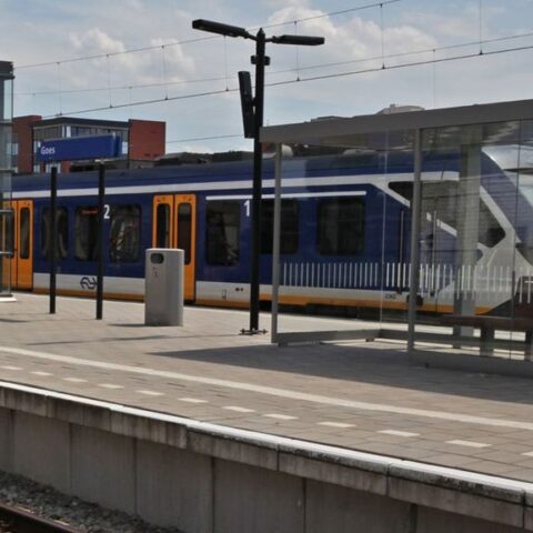 Zeeuwse scholen stappen naar de rechter wegens vier maanden treinonderbreking tussen Vlissingen en Goes