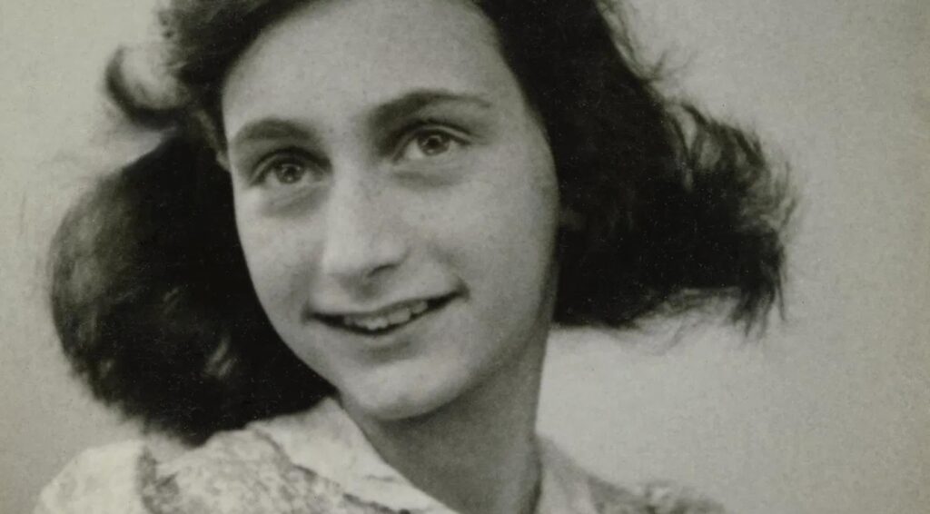 Zeldzame eerste druk van het dagboek van Anne Frank gevonden in Eemnes kringloopwinkel