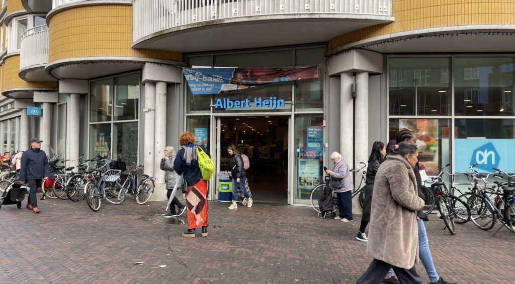 Albert Heijn beveiligers gaan bodycams dragen door toegenomen geweld tegen personeel