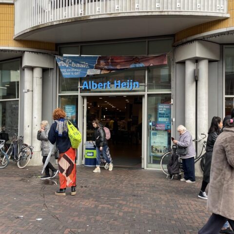 Albert Heijn beveiligers gaan bodycams dragen door toegenomen geweld tegen personeel