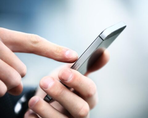 Alkmaarse man moet 5.010 euro terugbetalen na telefoonschandaal van een half miljoen euro