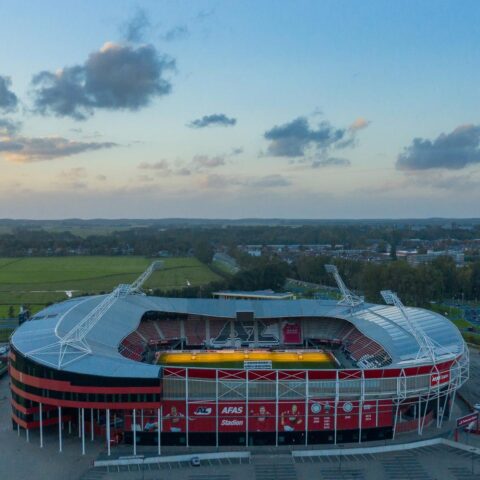 AZ boekt late gelijkmaker tegen FC Twente met doelpunt in de laatste seconden