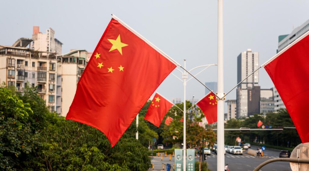 China beweert dat Nederlands fregat betwist Paracel-eilanden binnenkwam en schip wegjoeg