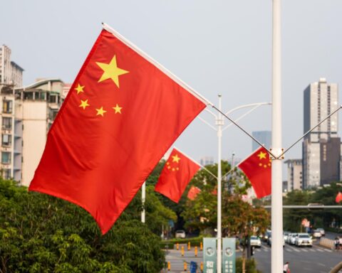 China beweert dat Nederlands fregat betwist Paracel-eilanden binnenkwam en schip wegjoeg