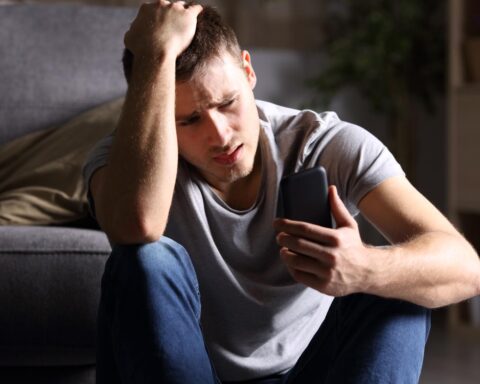 Consumentenorganisaties vragen EU om actie tegen misleidende financiële advertenties van Meta, TikTok en Google
