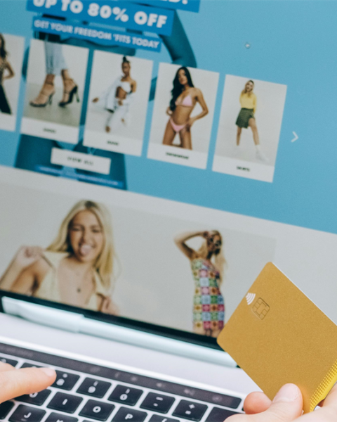 Detailhandel groeit voornamelijk door online verkopen in maart