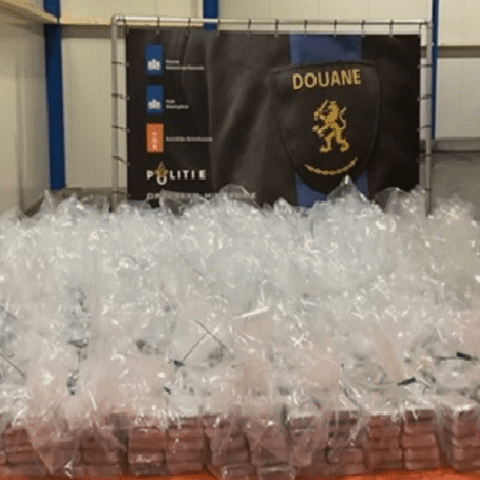 Douane verbeidt bijna 24.500 kg cocaïne vorig jaar; Sterke stijging in illegale tabak
