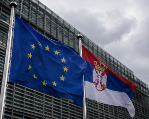 EU eist drastische beperking van Russische verblijfsvergunningen in Servië