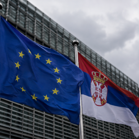 EU eist drastische beperking van Russische verblijfsvergunningen in Servië