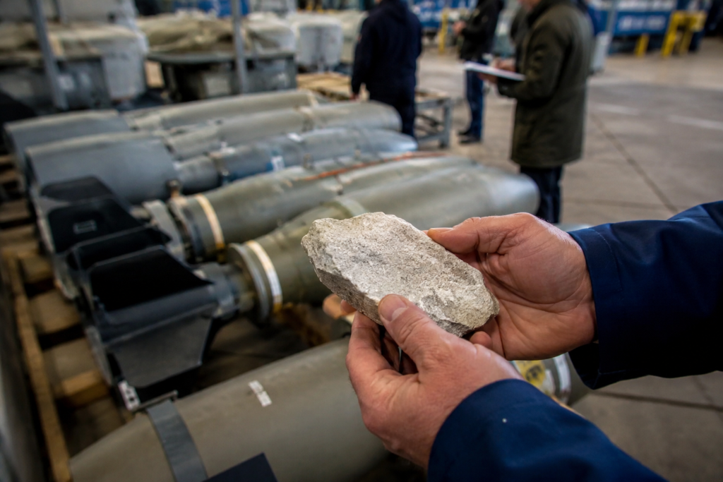 EU onderzoekt of Ierse alumina via Rusland terechtkomt in raketten en bommen