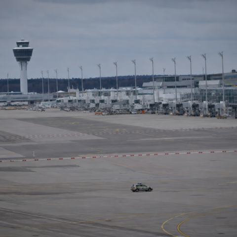 Luchthaven München volledig gesloten na waarneming drone door piloot