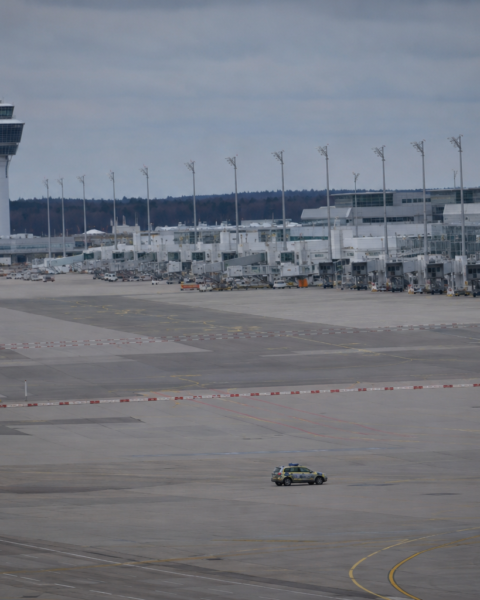 Luchthaven München volledig gesloten na waarneming drone door piloot