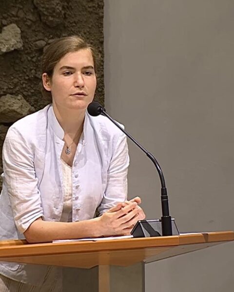 FvD krijgt kritiek van vrijwel alle partijen in debat over gewelddadige anti-asielprotesten
