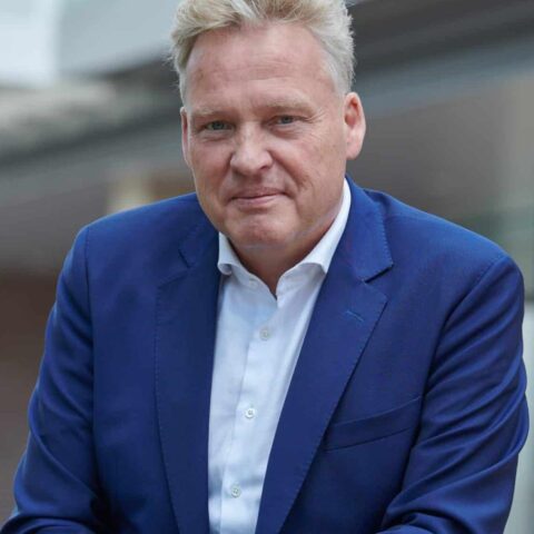Gezondheid van de burgemeester van Roosendaal licht verbeterd na ernstig fietsongeval