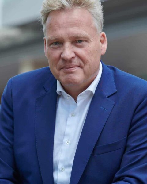 Gezondheid van de burgemeester van Roosendaal licht verbeterd na ernstig fietsongeval