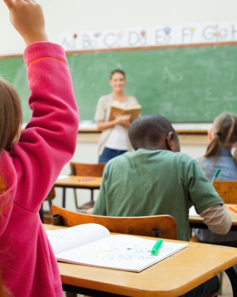 Honderd twee kinderen uit Den Haag die thuisonderwijs volgden om religieuze redenen, terug naar reguliere school