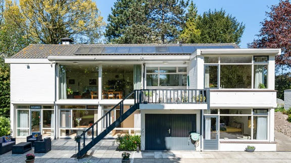 Huis van Annie M.G. Schmidt te koop als deel van literair erfgoed in Nederland