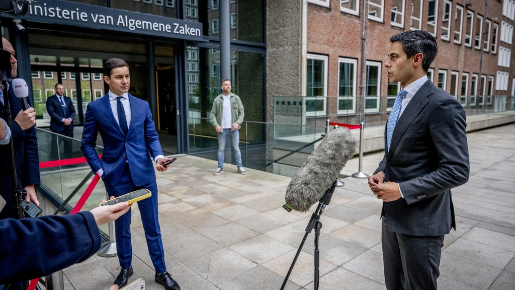 Jetten: 'We laten ons niet intimideren' na vuurwerkbom op D66-kantoor in Den Haag