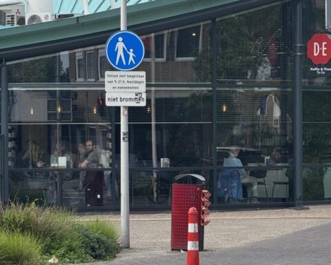 Jongen op fatbike valt 80-jarige man en voorbijganger aan in Dordrecht; politie vraagt getuigen om zich te melden