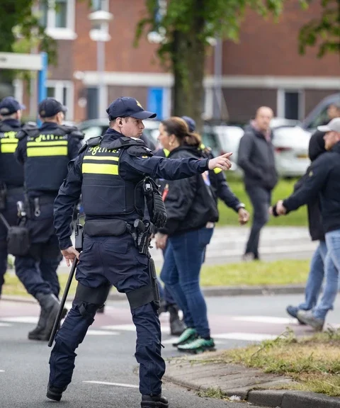 Kabinet en gemeenten houden spoedoverleg over onrust rond asielopvang