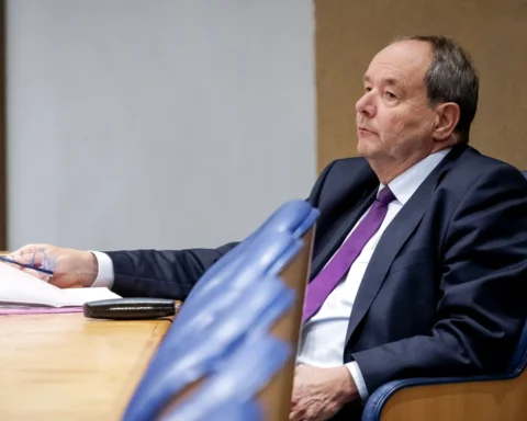 Kabinet trekt plan voor snellere verhoging AOW-leeftijd in om vakbonden te herbenaderen