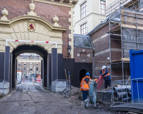 Kamer wil meer controle op renovatie Binnenhof, minister belooft uiterste best te doen