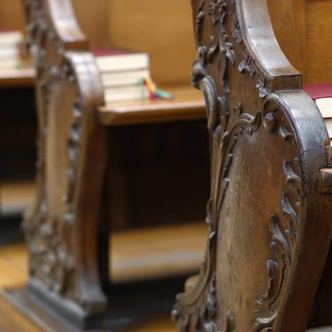 Kerken erkennen leed van gedwongen adopties, maar bieden geen excuses aan
