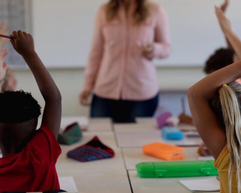 Meerderheid van de leraren verzet zich tegen het plan om regulier en speciaal onderwijs te fuseren