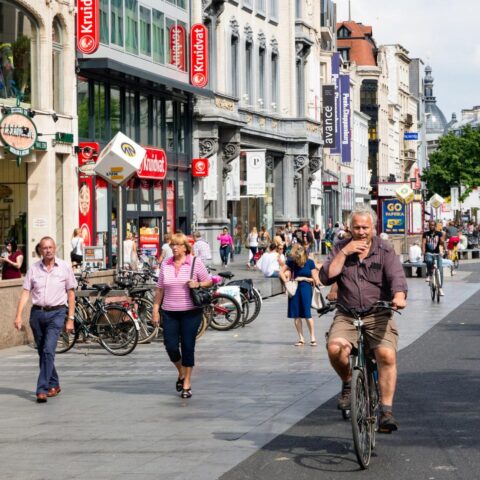 Minimumloonarbeiders verdienen vanaf juli enkele tientallen euro's meer per maand