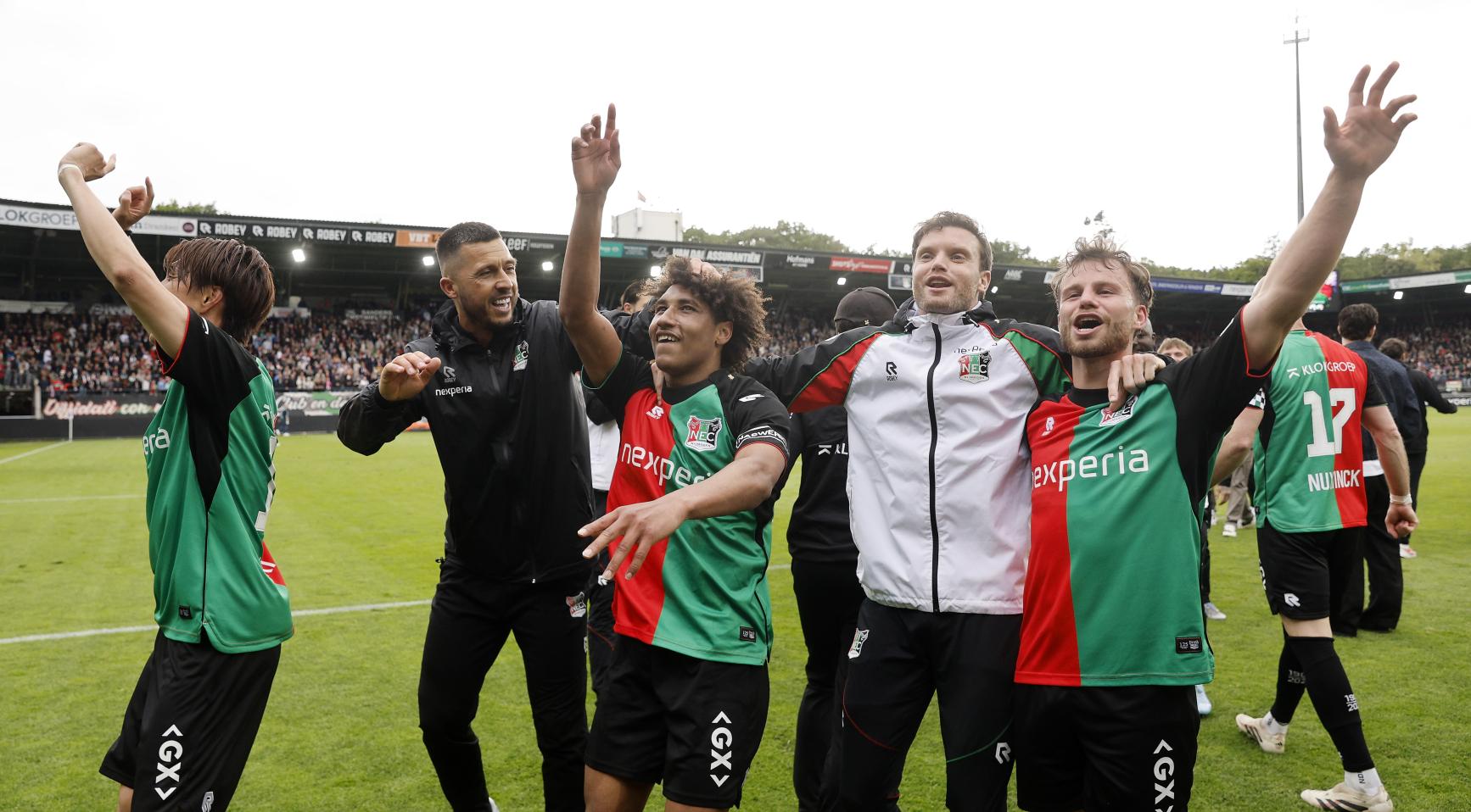 NEC veilig historisch Champions League-trofee terwijl Ajax in Conference League-playoffs belandt