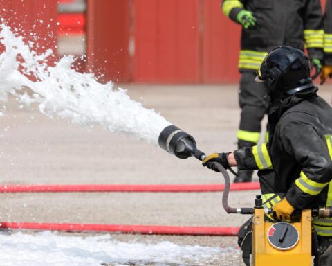 Nederland identificeert 57 risicovolle PFAS-locaties die dringend moeten worden schoongemaakt